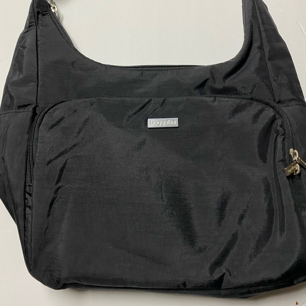 Baggallini black crossbody